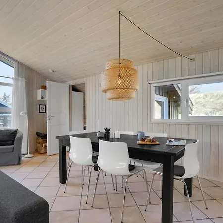 Сasa de vacaciones Preciosa Casa En Blokhus Con Cocina